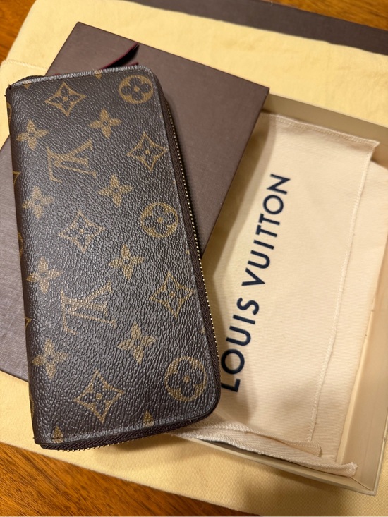 Handbags - Louis Vuitton Clemence wallet